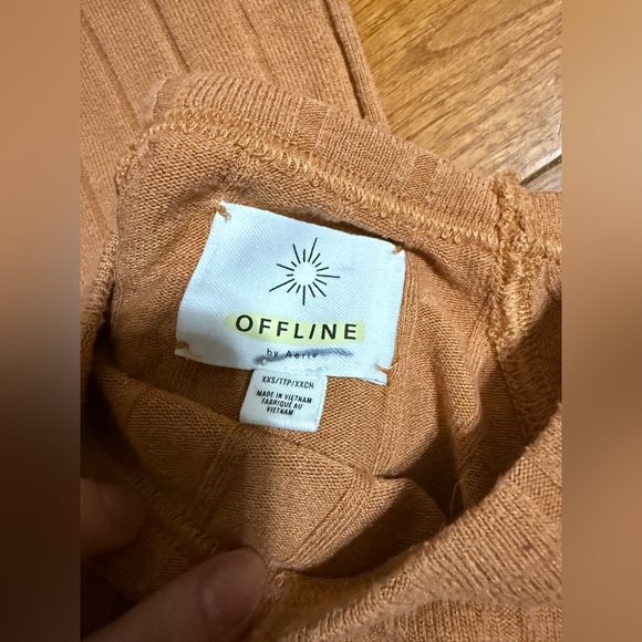 Tan Ribbed Sweater and Blue crop top - Picture 2 of 3